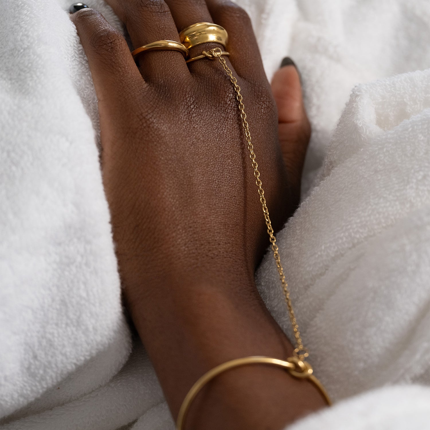 Spica Hand Chain