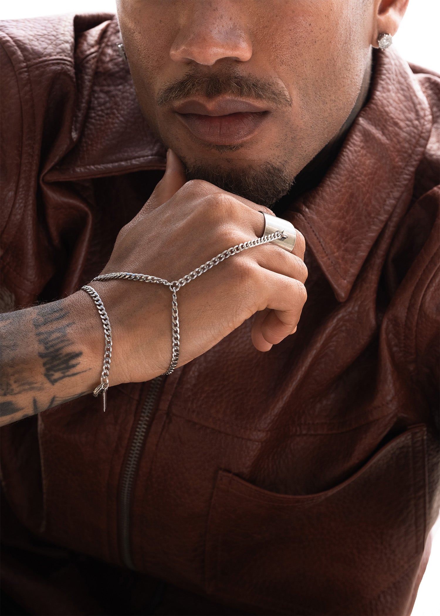 Bellatrix Hand Chain