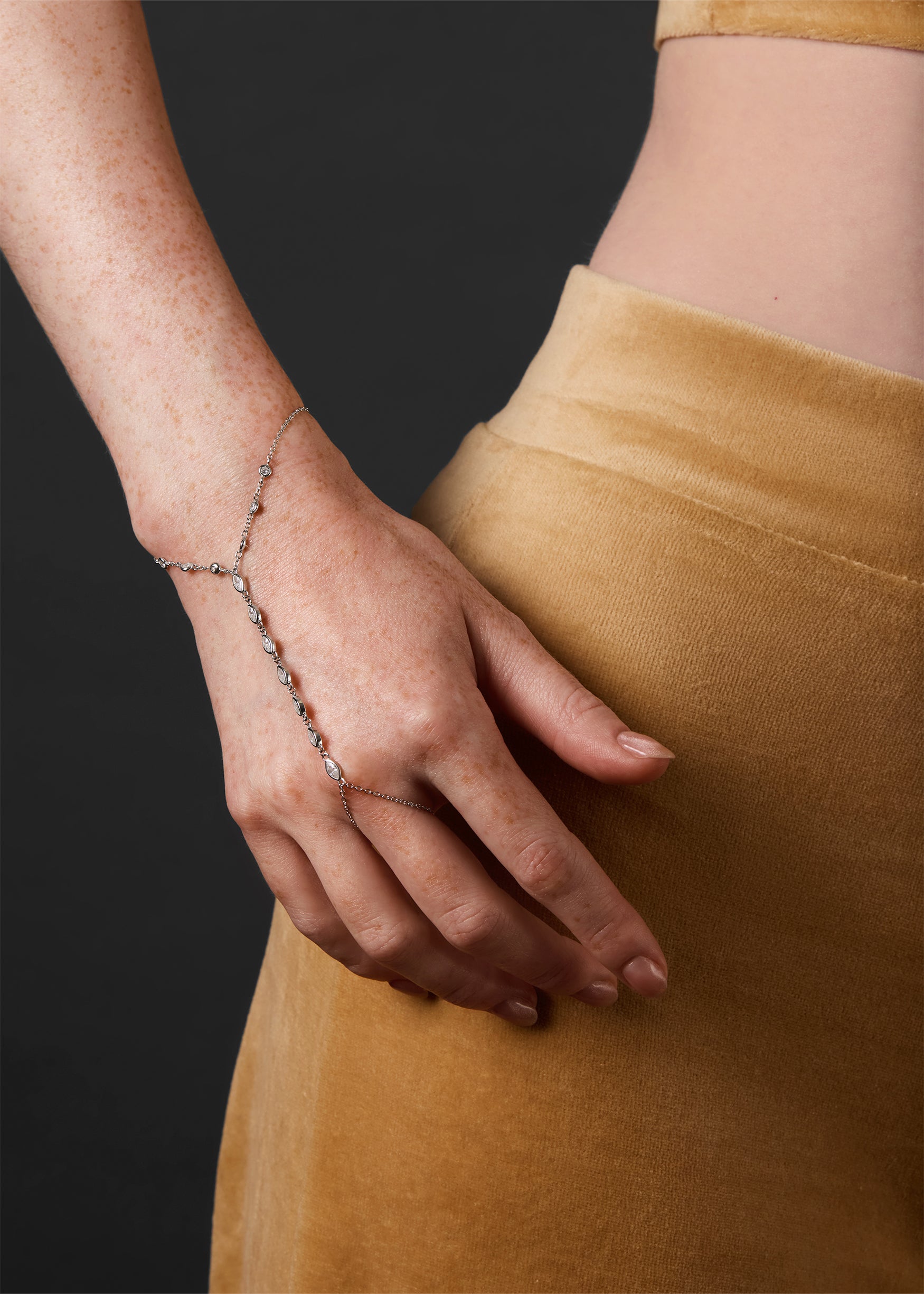 Electra Hand Chain