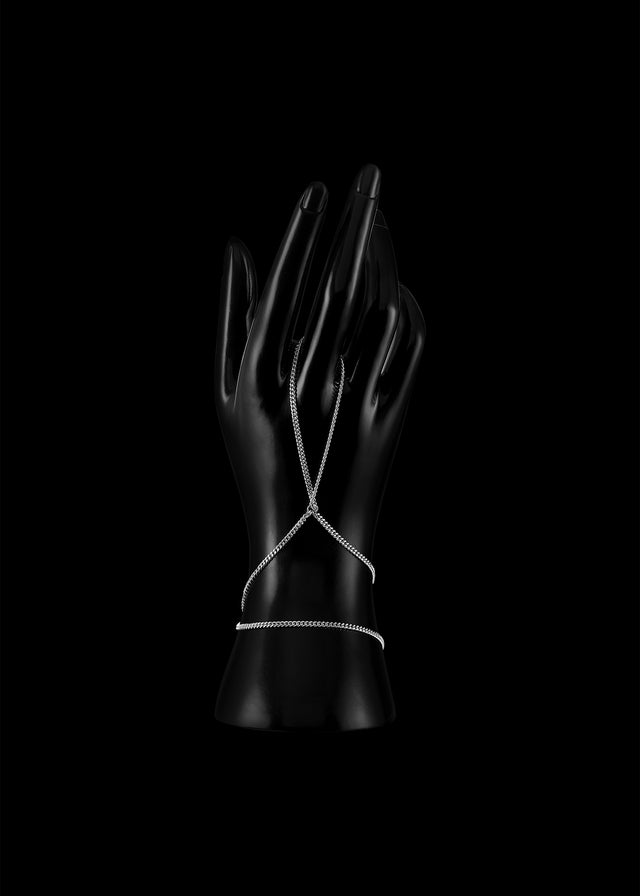Vega Hand Chain